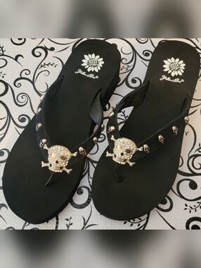 NWOT! RARE Vintage Skull Yellow Box Wedge Flip Flops Sandals Bling  Size 9